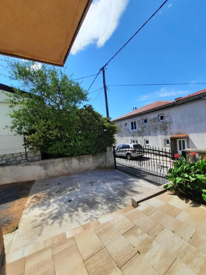 Apartment Lana 2 *