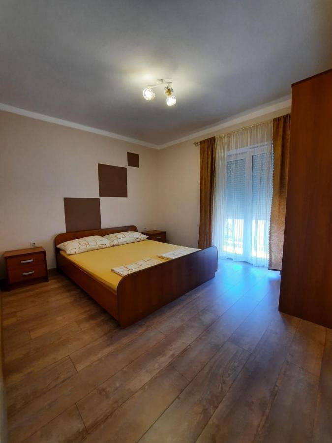 Apartment Lana 2 *